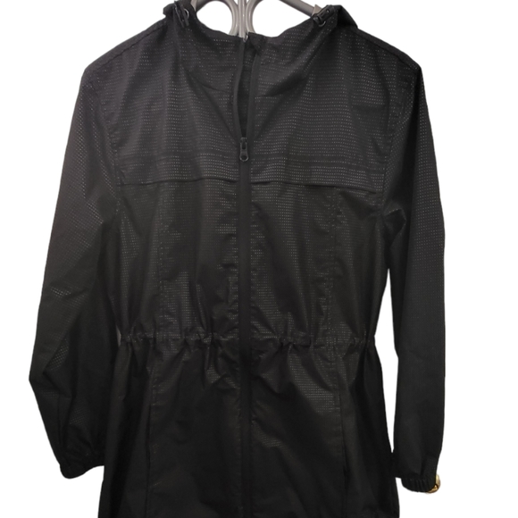 Lightweight hooded jacket - Picture 1 of 7